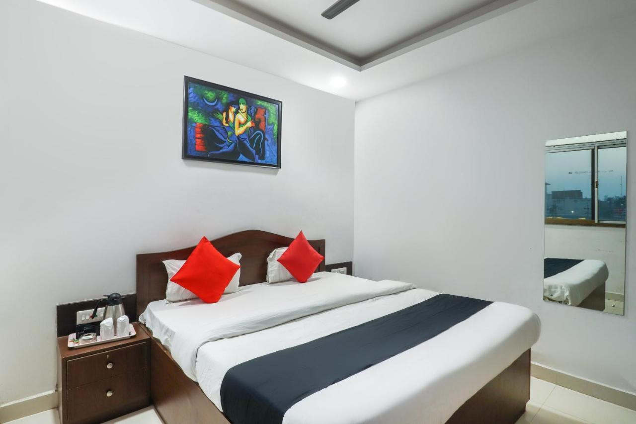 Capital O 70631 Hotel Dwarka International Darbhanga Eksteriør bilde